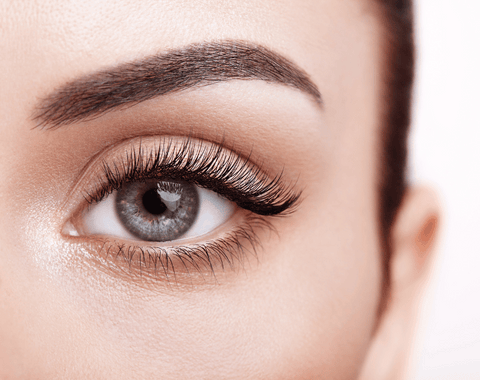 Does Vaseline help your eyelashes grow?